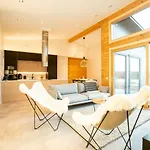 Riverside Luxury * 로바니에미