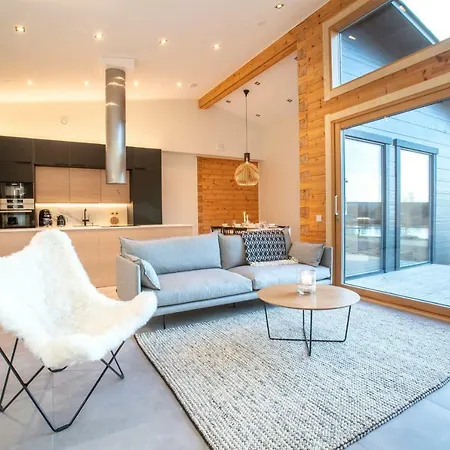 Riverside Luxury *